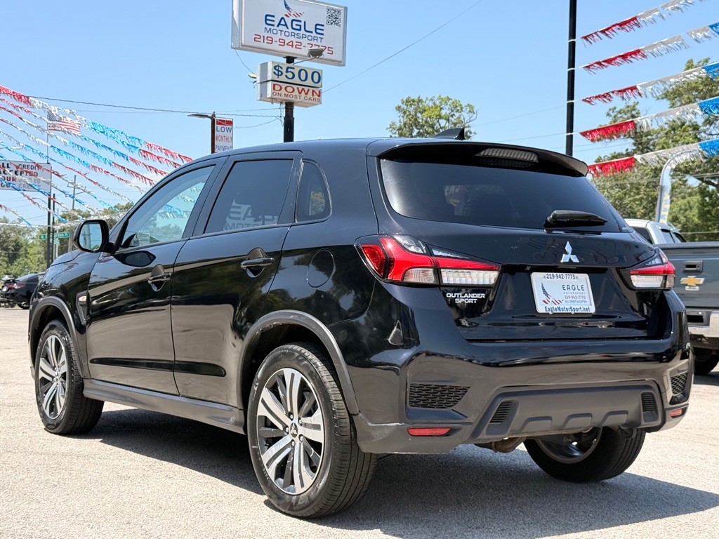 2025 Mitsubishi Outlander Image 9