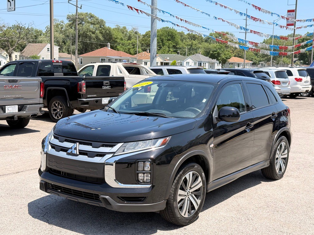 2025 Mitsubishi Outlander Image 11