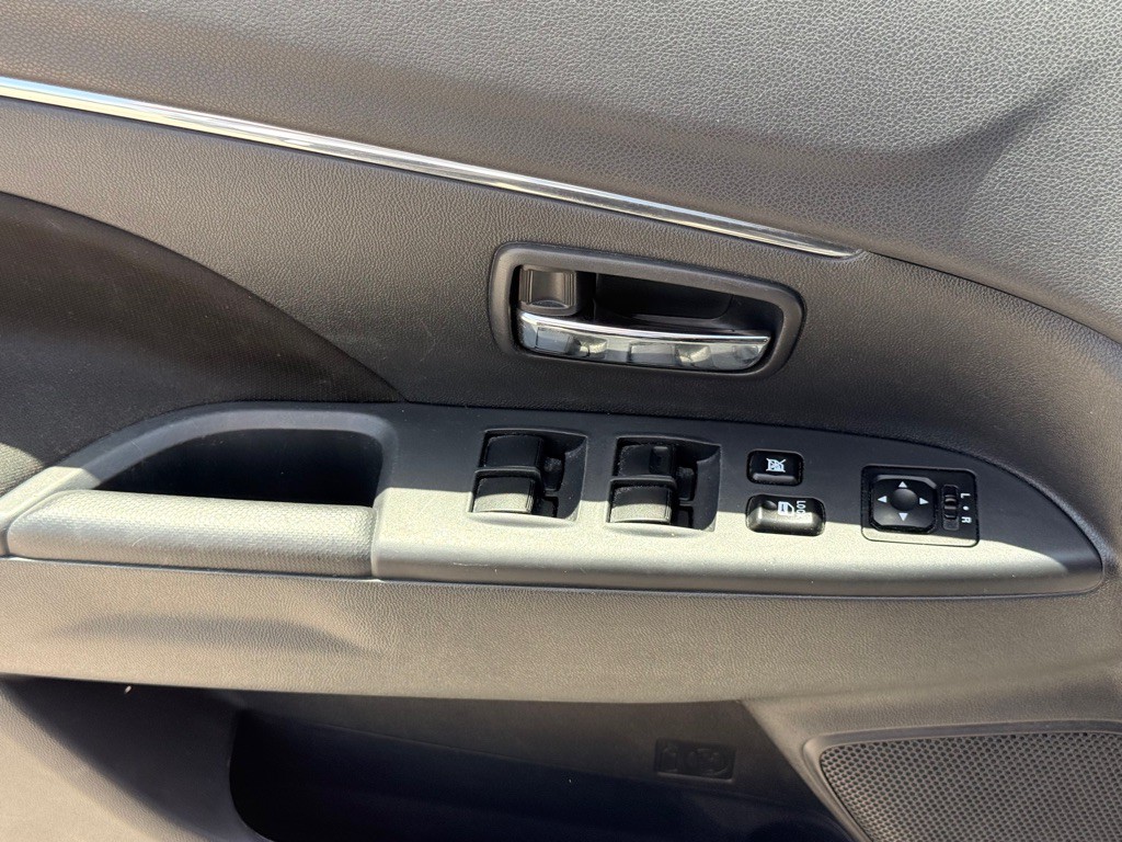 2025 Mitsubishi Outlander Image 14