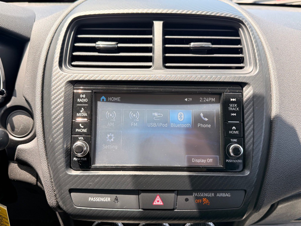 2025 Mitsubishi Outlander Image 30