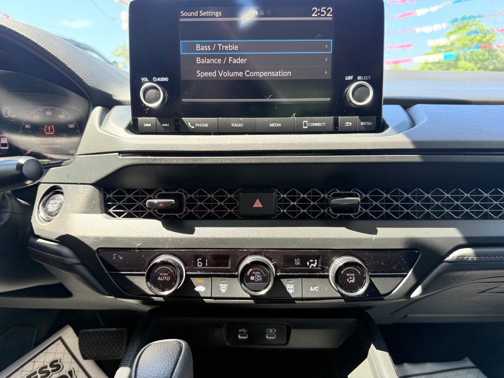 2024 Honda Accord Image 32