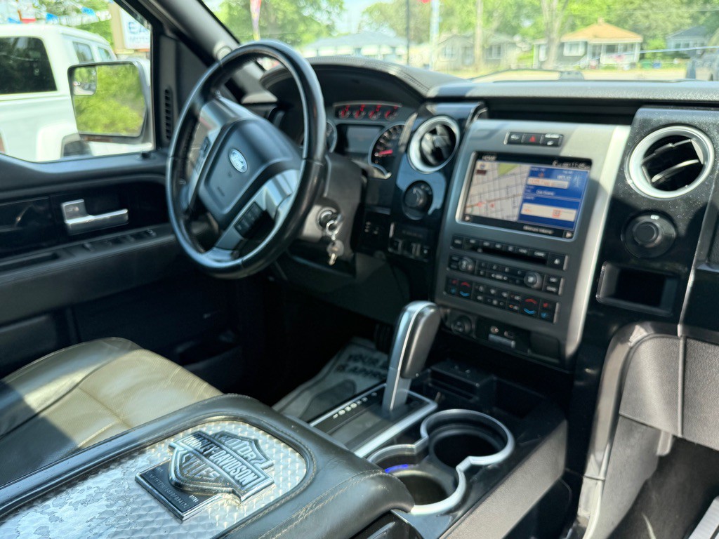 2011 Ford F-150 Image 32