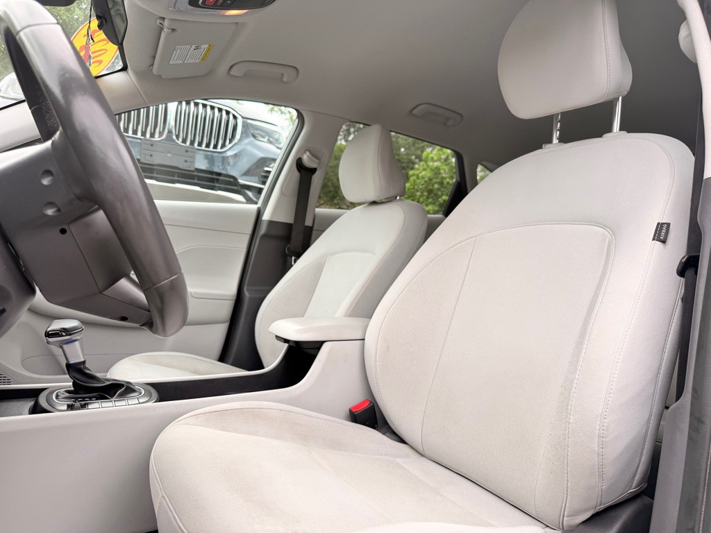 2024 Hyundai Kona Image 17