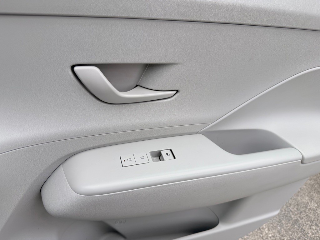 2024 Hyundai Kona Image 18