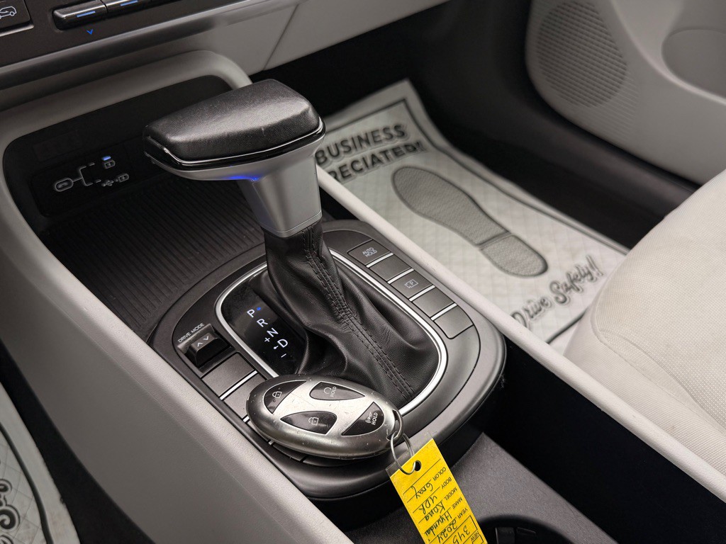 2024 Hyundai Kona Image 32