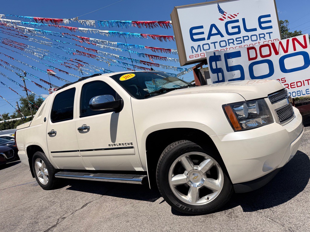 2013 Chevrolet Avalanche Image 5