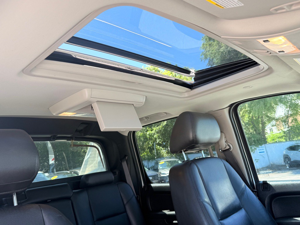 2013 Chevrolet Avalanche Image 27