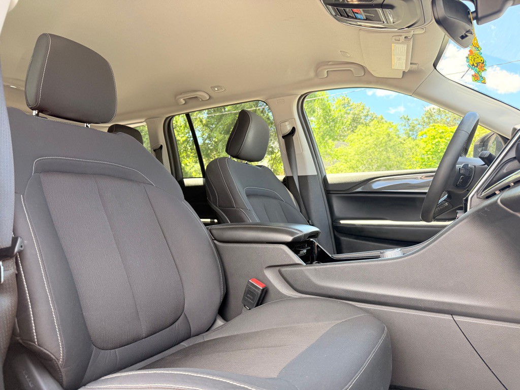 2023 Jeep Grand Cherokee Image 23