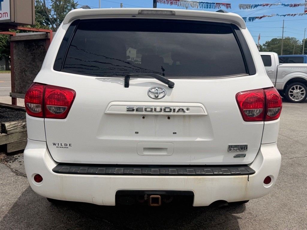 2012 Toyota Sequoia Image 8