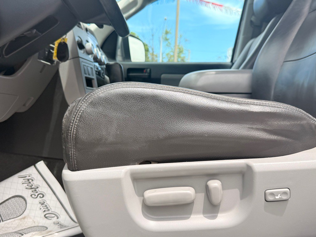 2012 Toyota Sequoia Image 15