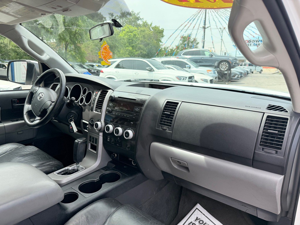2012 Toyota Sequoia Image 18