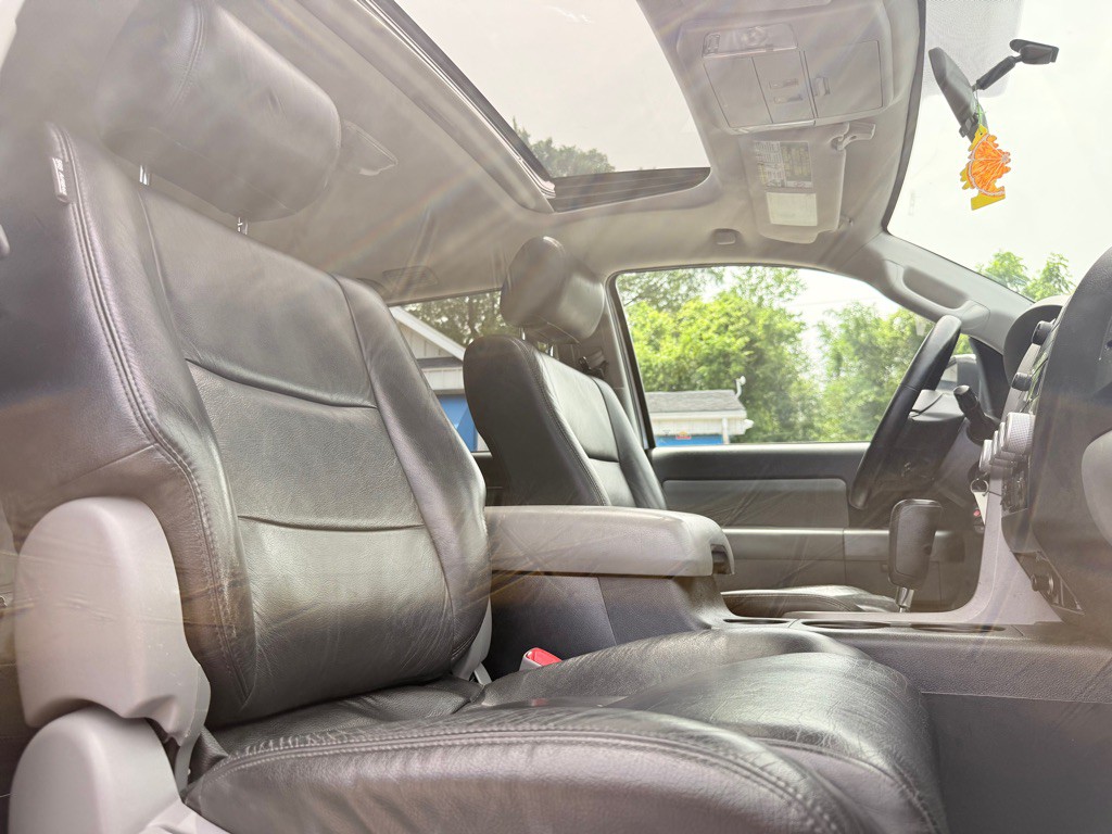 2012 Toyota Sequoia Image 20