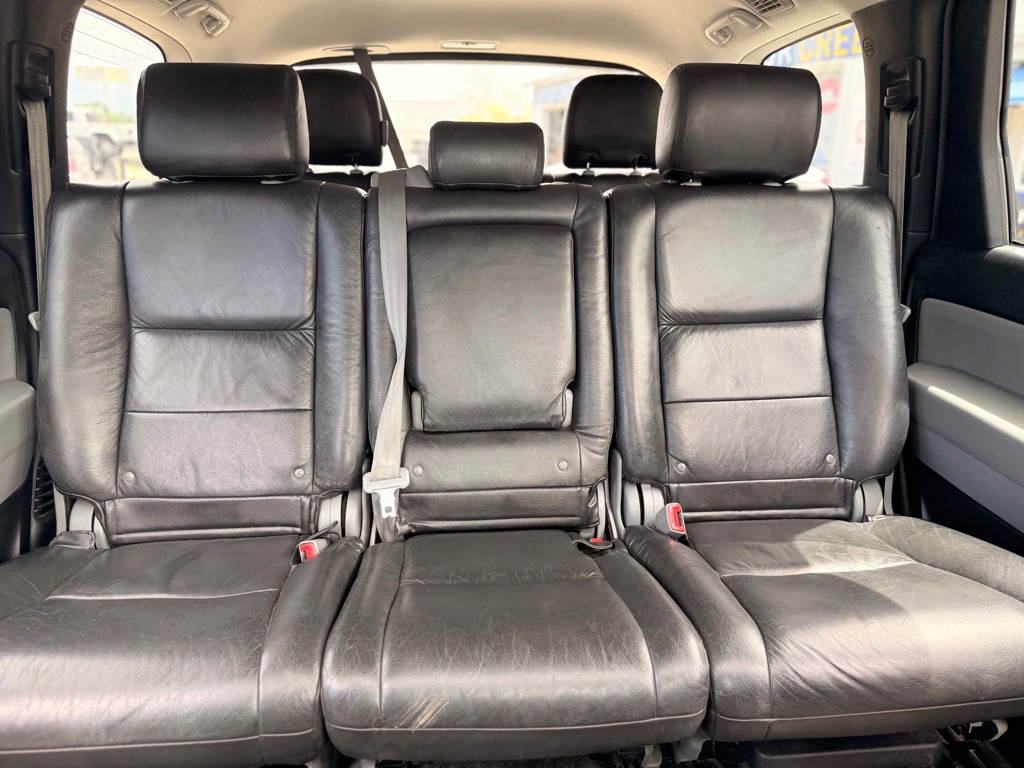 2012 Toyota Sequoia Image 21