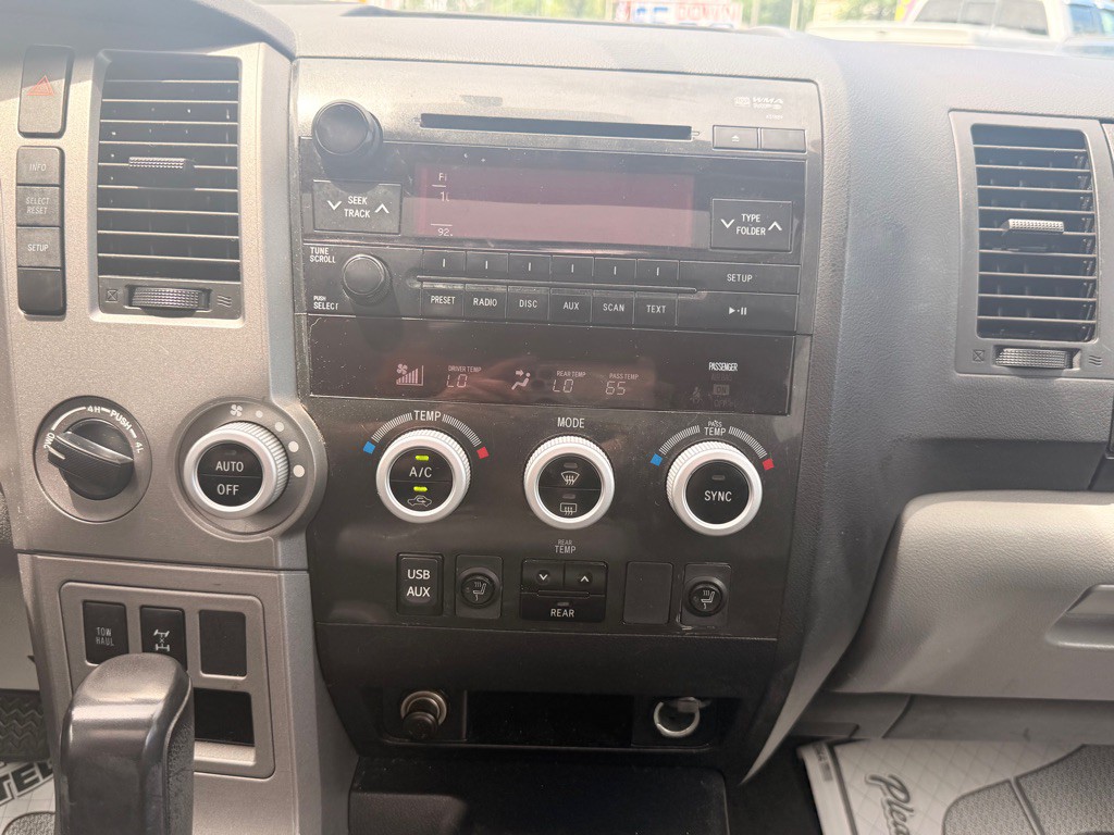 2012 Toyota Sequoia Image 36