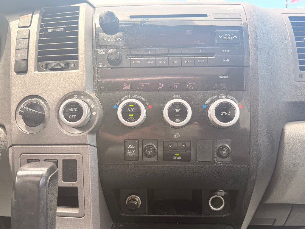 2012 Toyota Sequoia Image 37