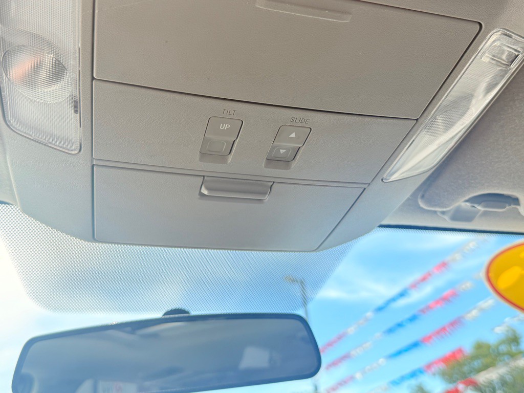2012 Toyota Sequoia Image 39