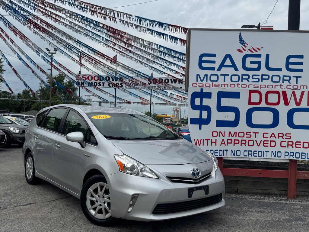 2013 Toyota Prius Image 2
