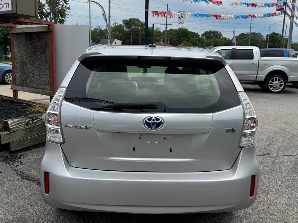 2013 Toyota Prius Image 7