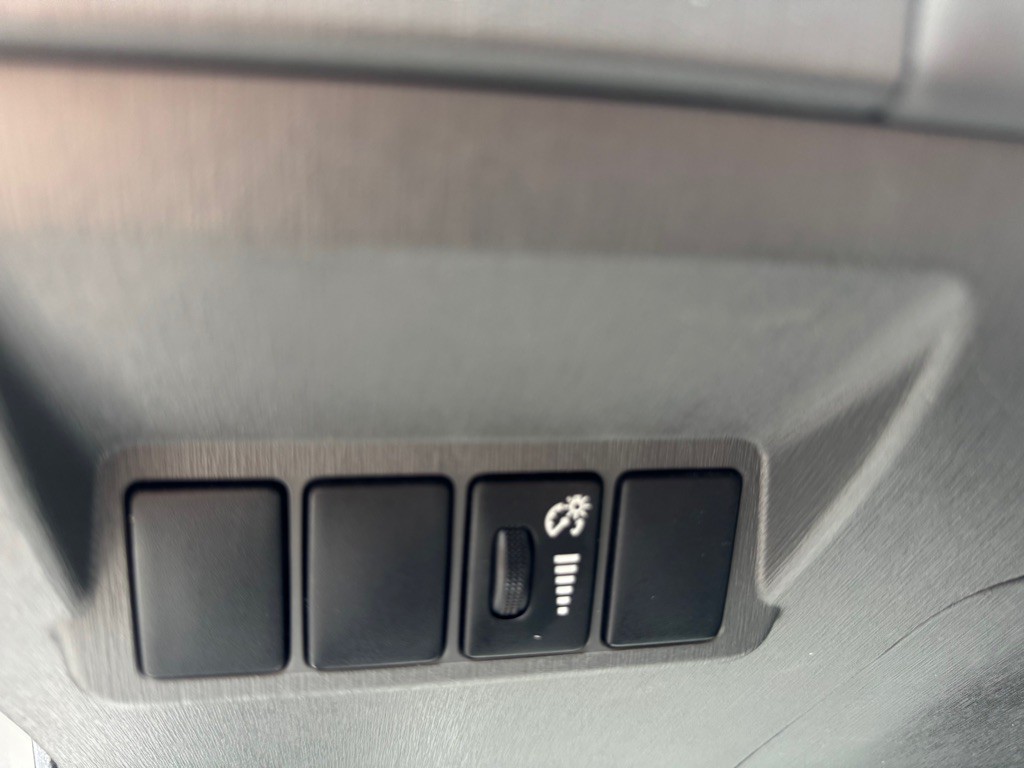 2013 Toyota Prius Image 23