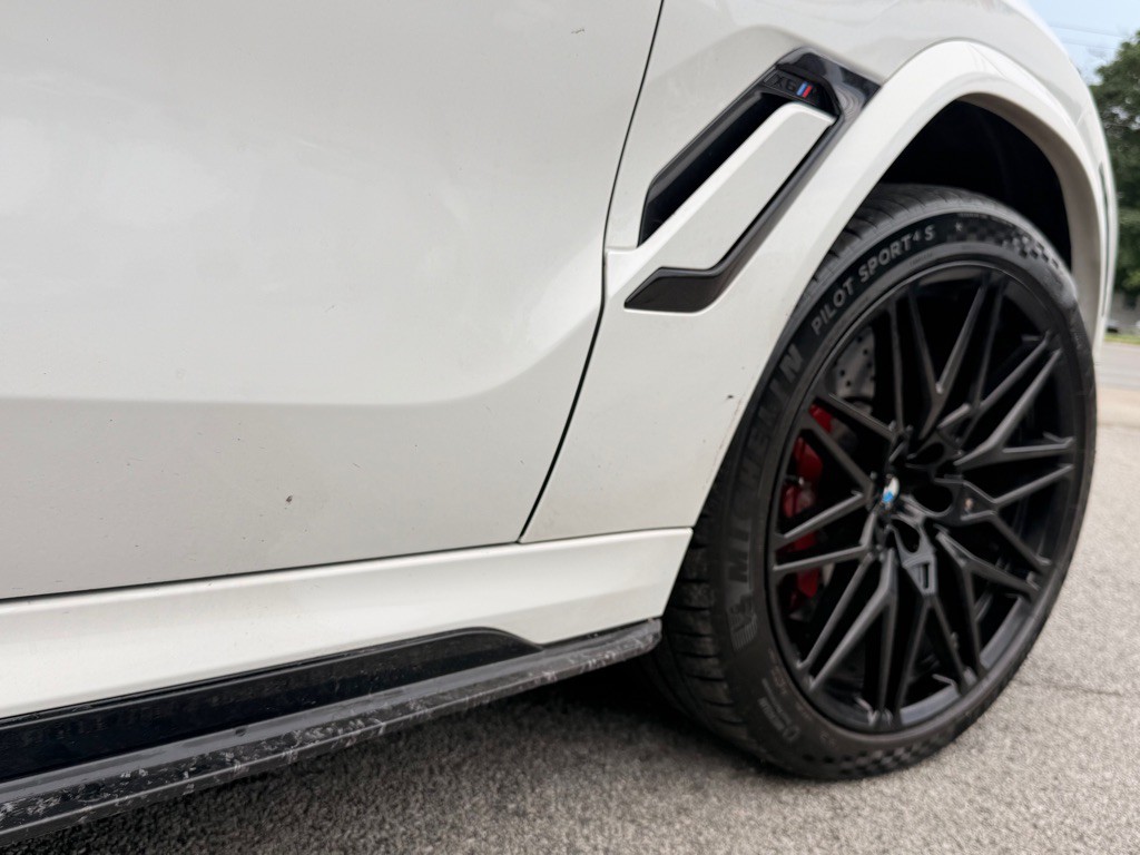 2025 BMW X6 Image 9