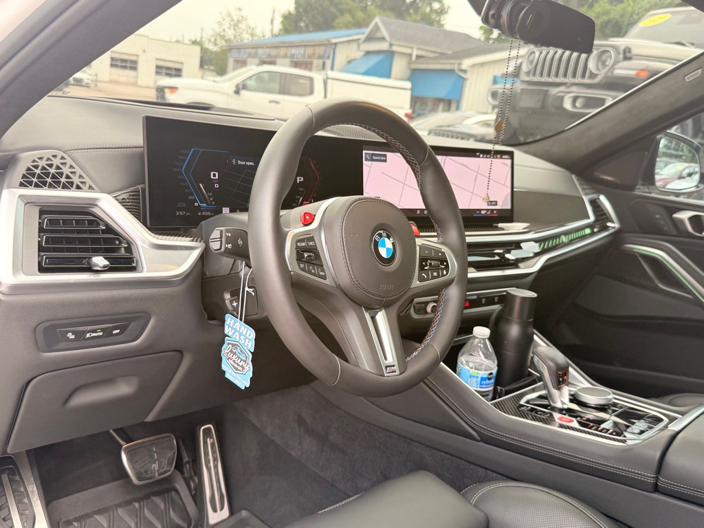 2025 BMW X6 Image 35