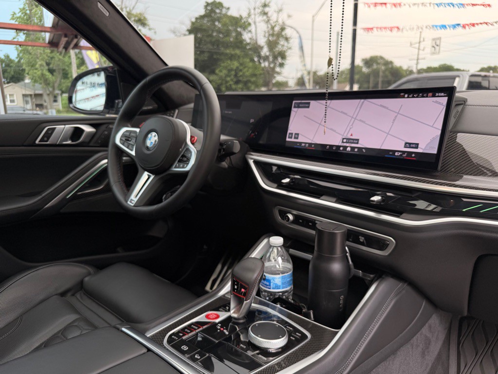 2025 BMW X6 Image 42