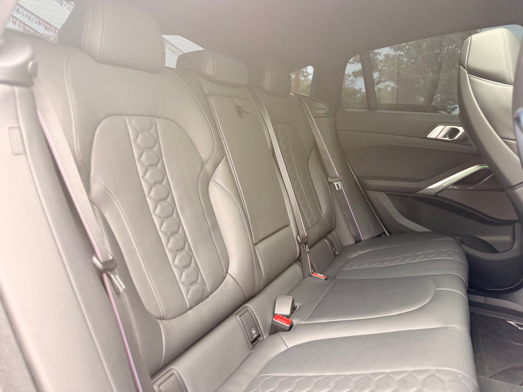 2025 BMW X6 Image 47