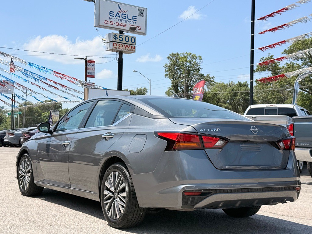 2025 Nissan Altima Image 9