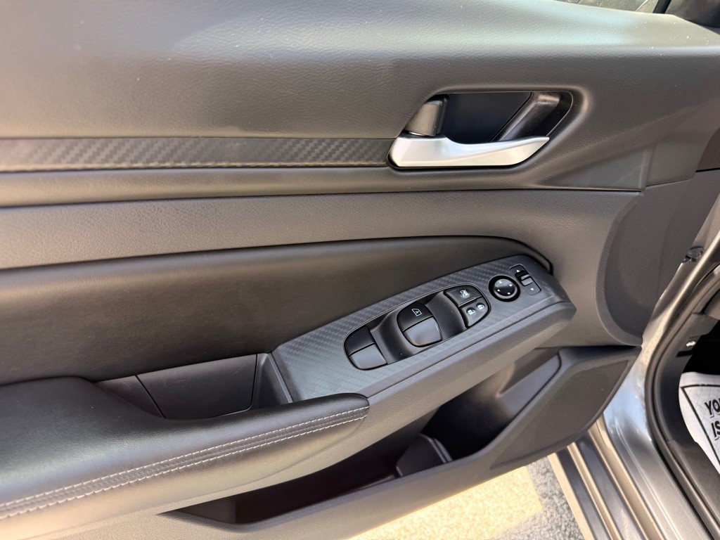 2025 Nissan Altima Image 14