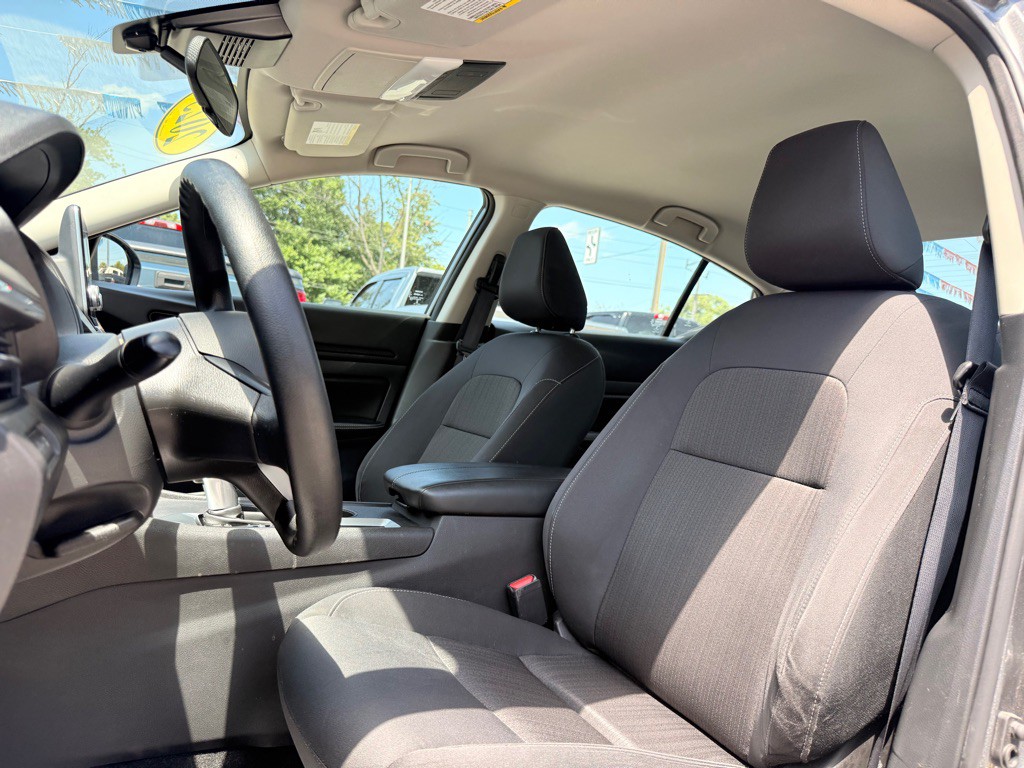 2025 Nissan Altima Image 17