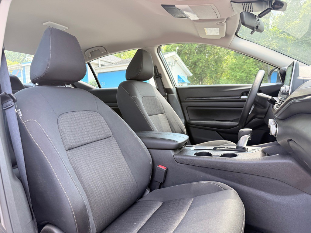 2025 Nissan Altima Image 21