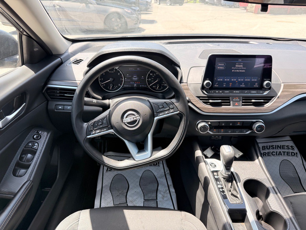 2025 Nissan Altima Image 24