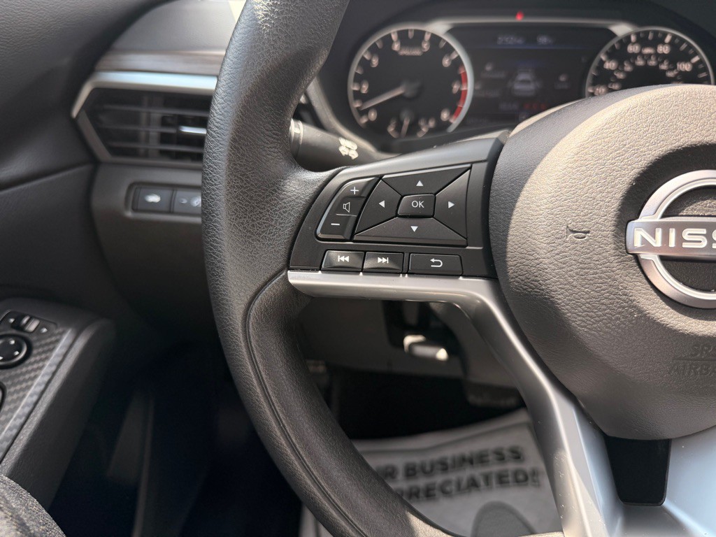 2025 Nissan Altima Image 27