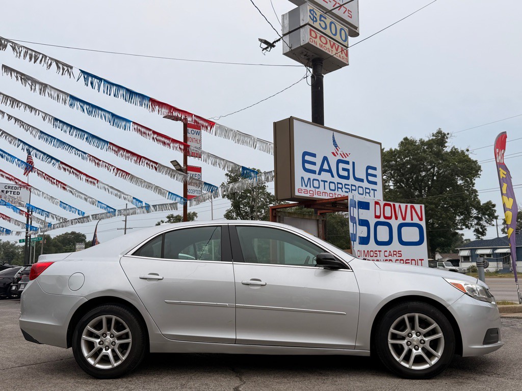 2016 Chevrolet Malibu Image 6