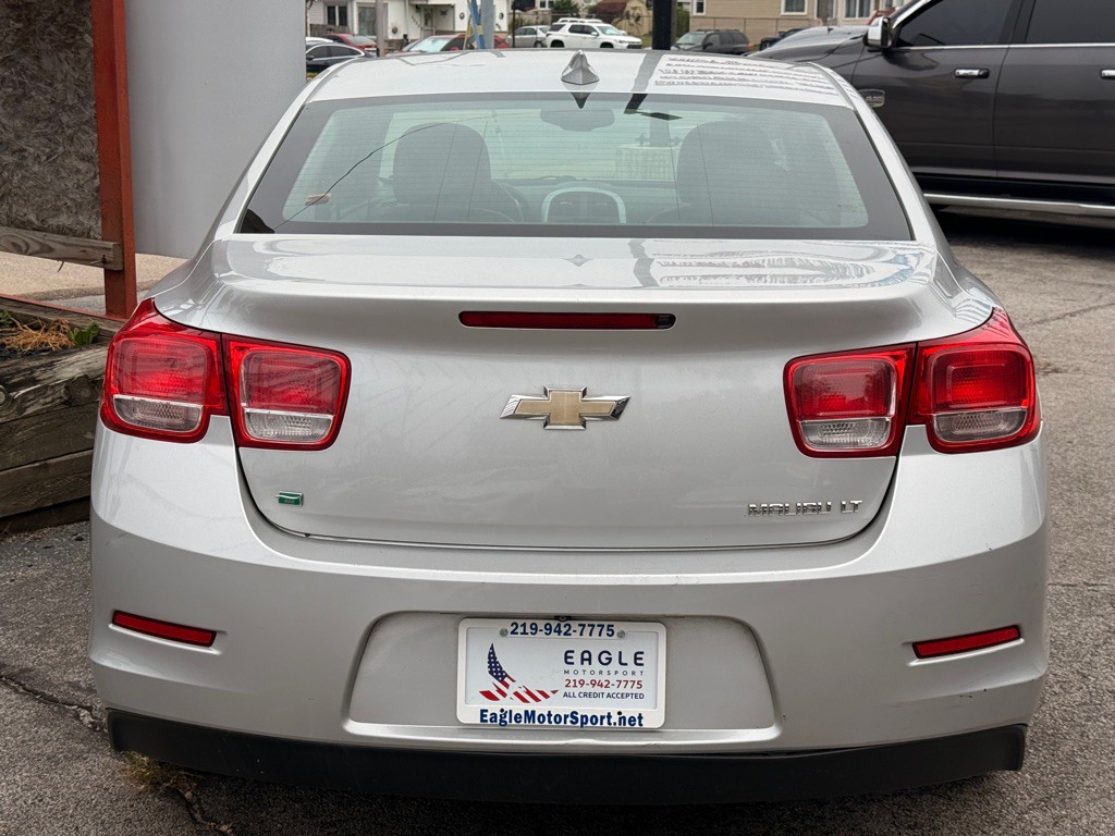 2016 Chevrolet Malibu Image 8