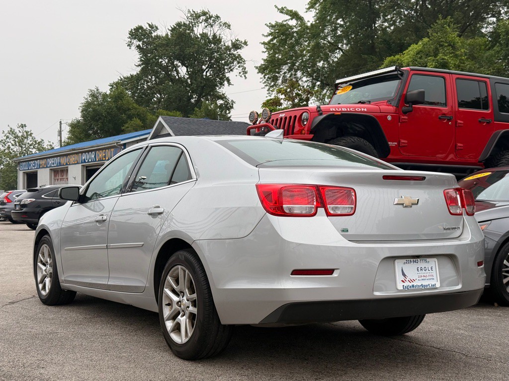 2016 Chevrolet Malibu Image 9