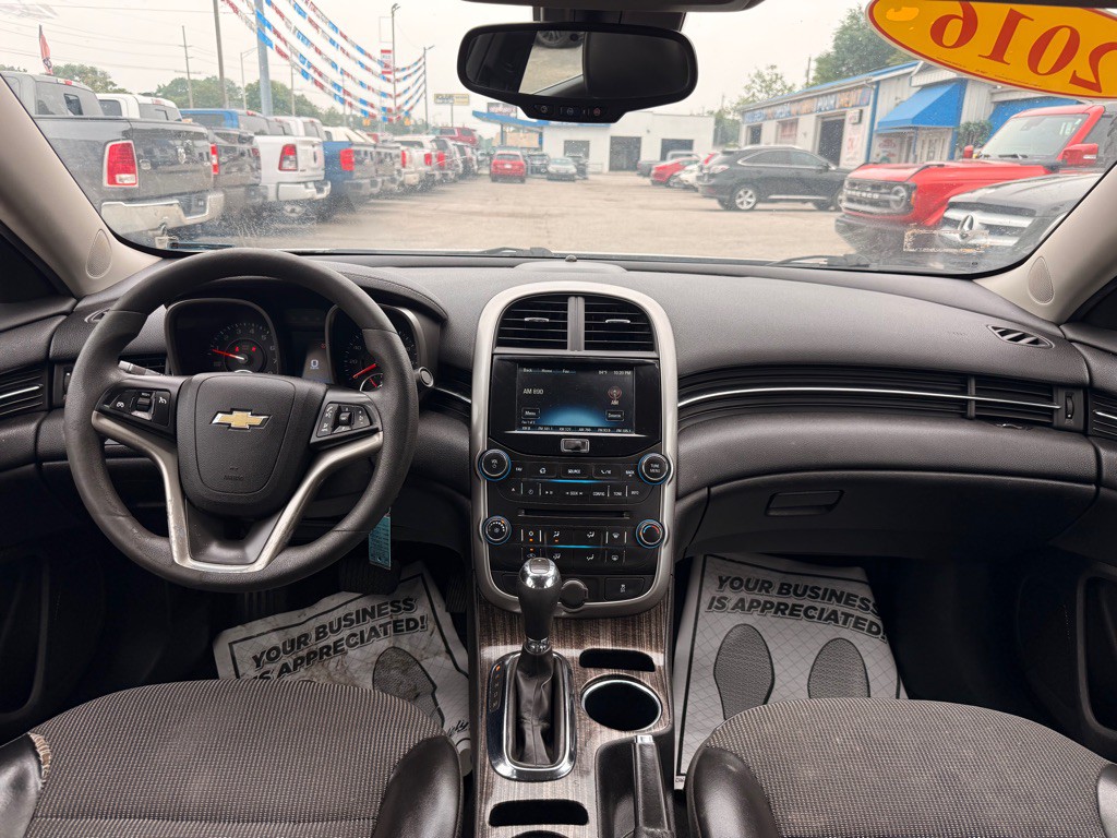 2016 Chevrolet Malibu Image 22