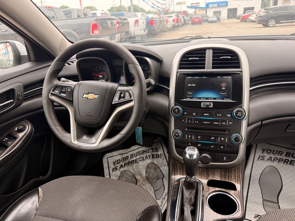2016 Chevrolet Malibu Image 25