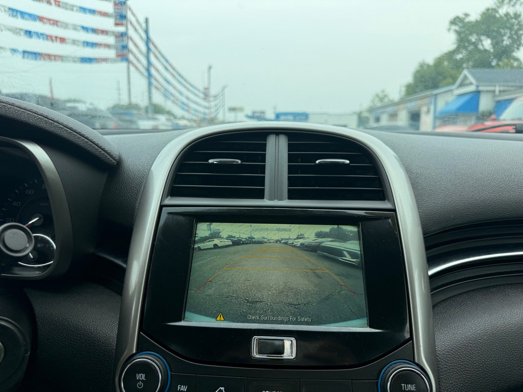 2016 Chevrolet Malibu Image 30