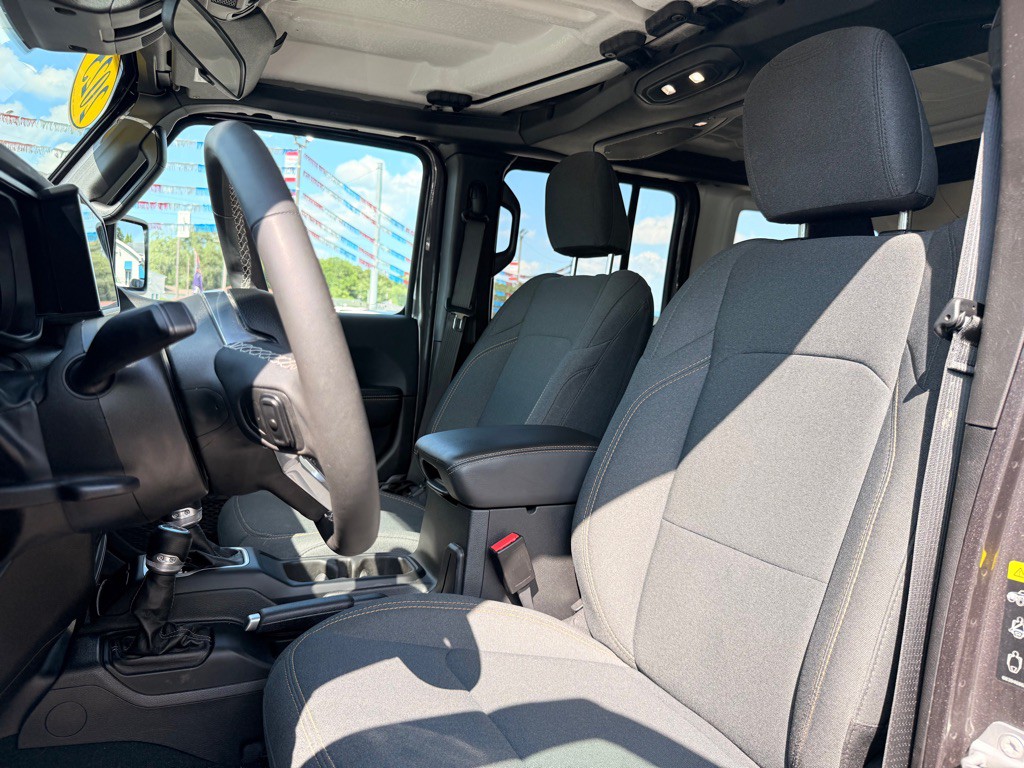 2025 Jeep Wrangler Image 18