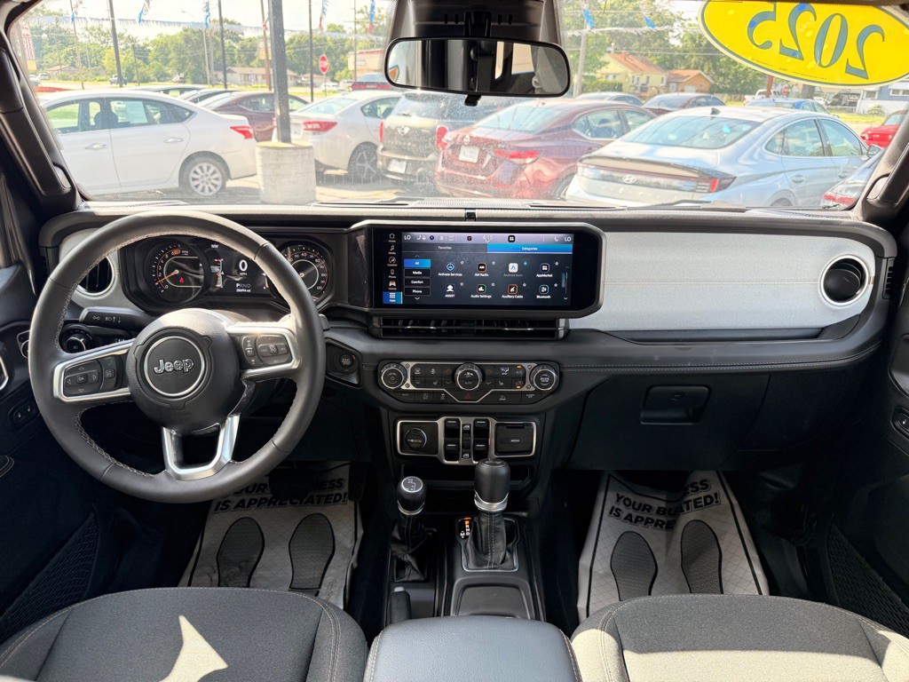 2025 Jeep Wrangler Image 23