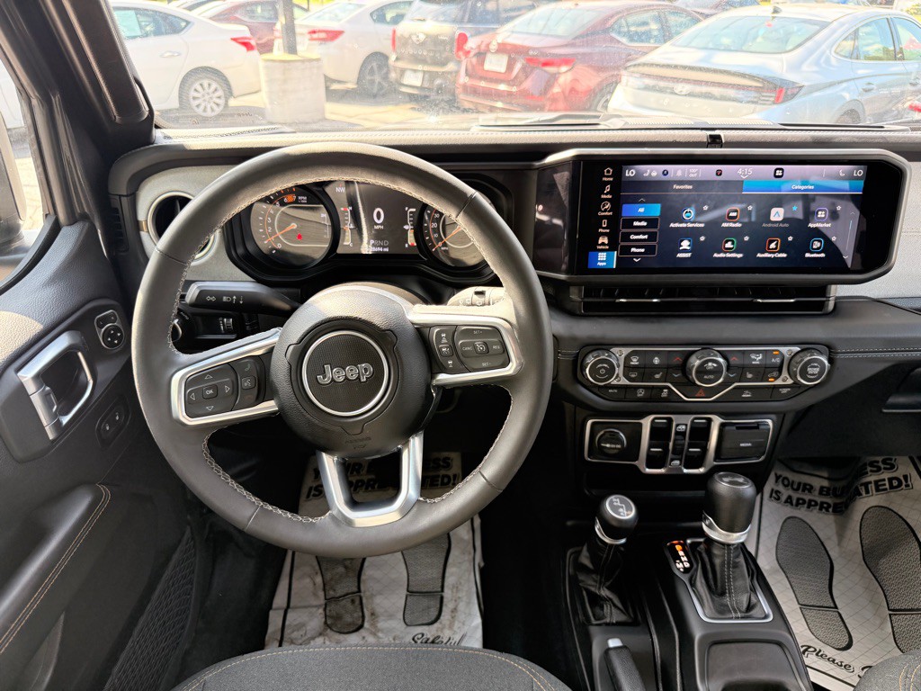2025 Jeep Wrangler Image 25