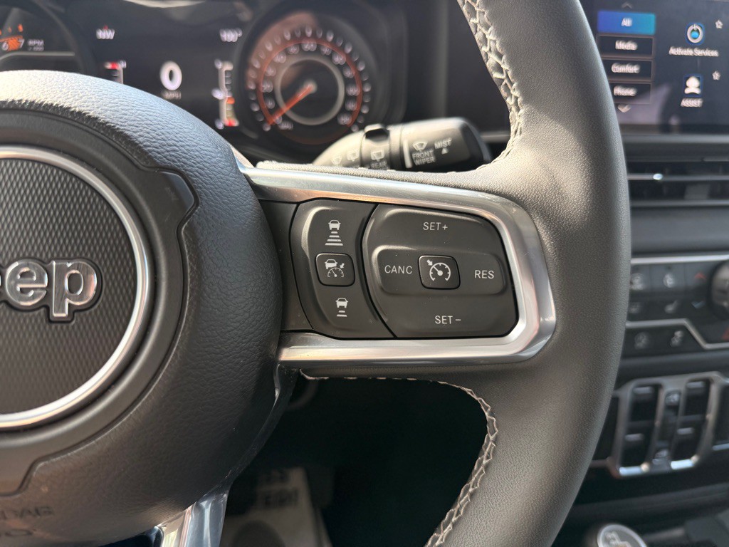 2025 Jeep Wrangler Image 30