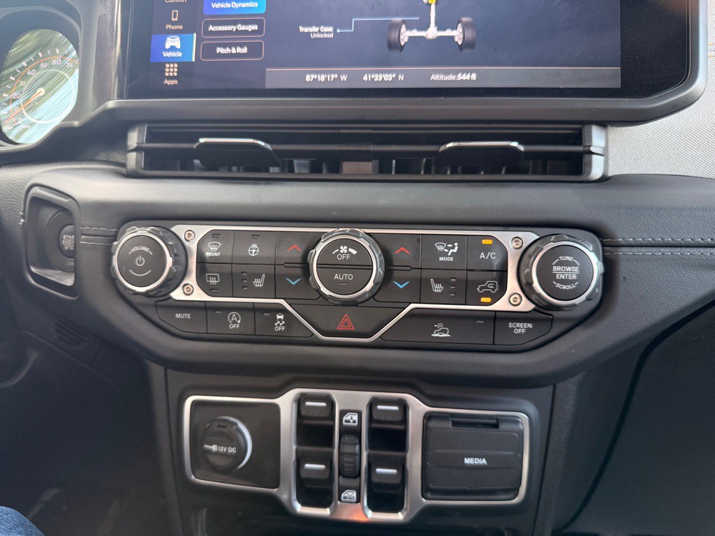 2025 Jeep Wrangler Image 37