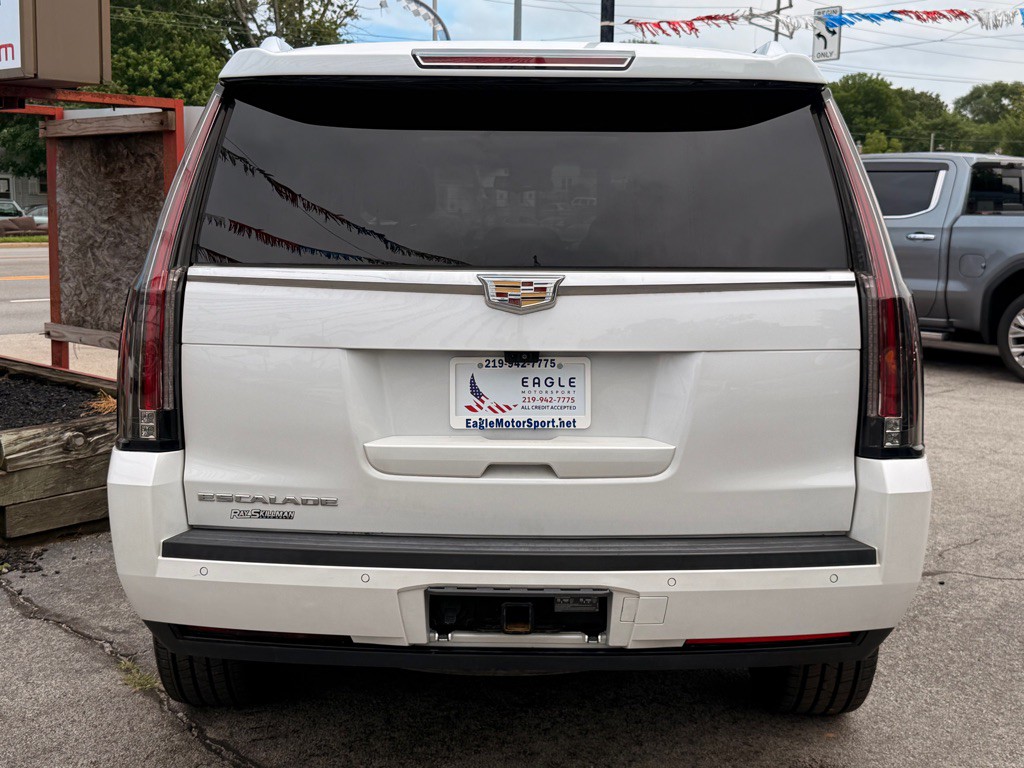 2018 Cadillac Escalade Image 8