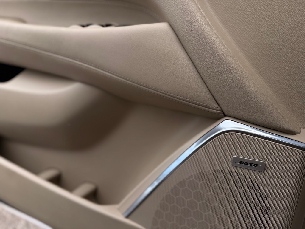 2018 Cadillac Escalade Image 18
