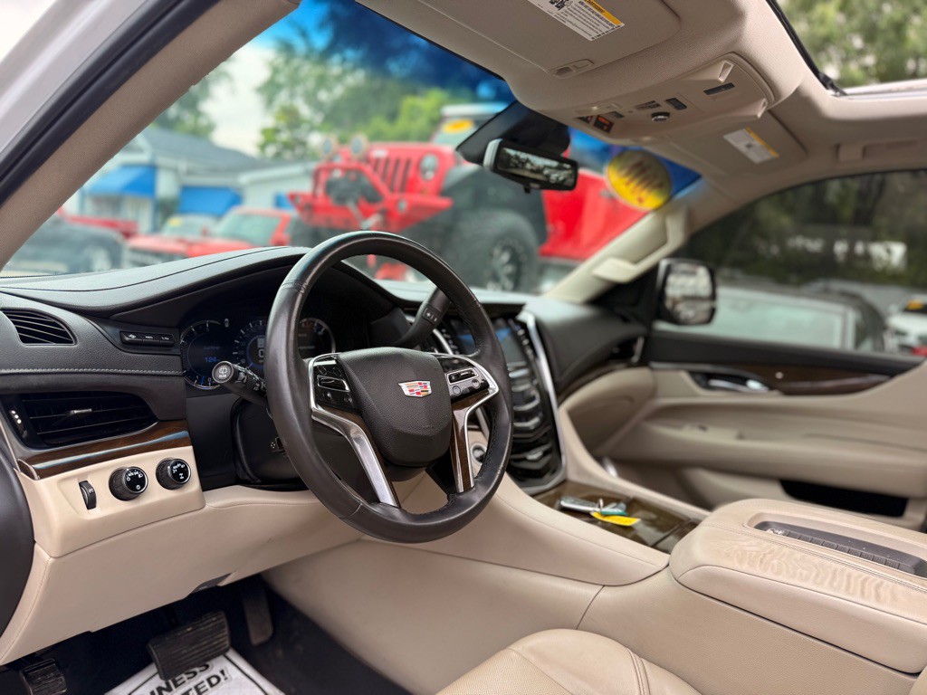 2018 Cadillac Escalade Image 19