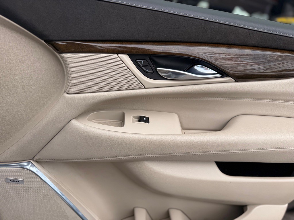 2018 Cadillac Escalade Image 22
