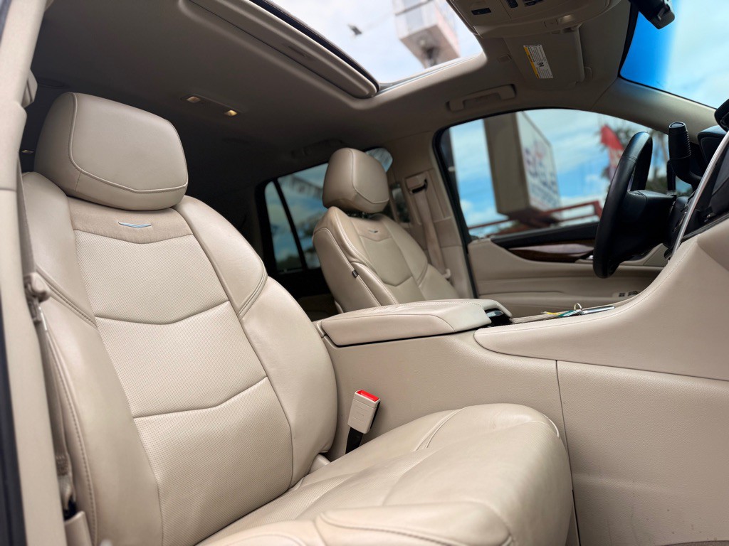 2018 Cadillac Escalade Image 26