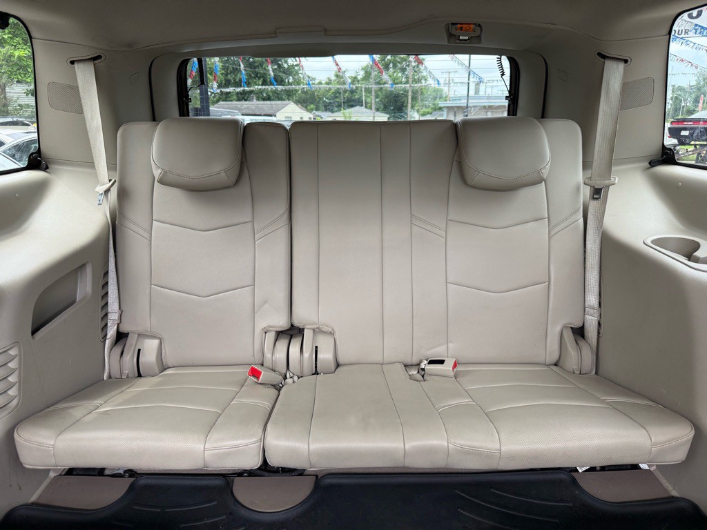 2018 Cadillac Escalade Image 29